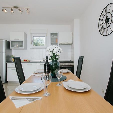 Апартаменты Apartman Sunny Трогир Экстерьер фото