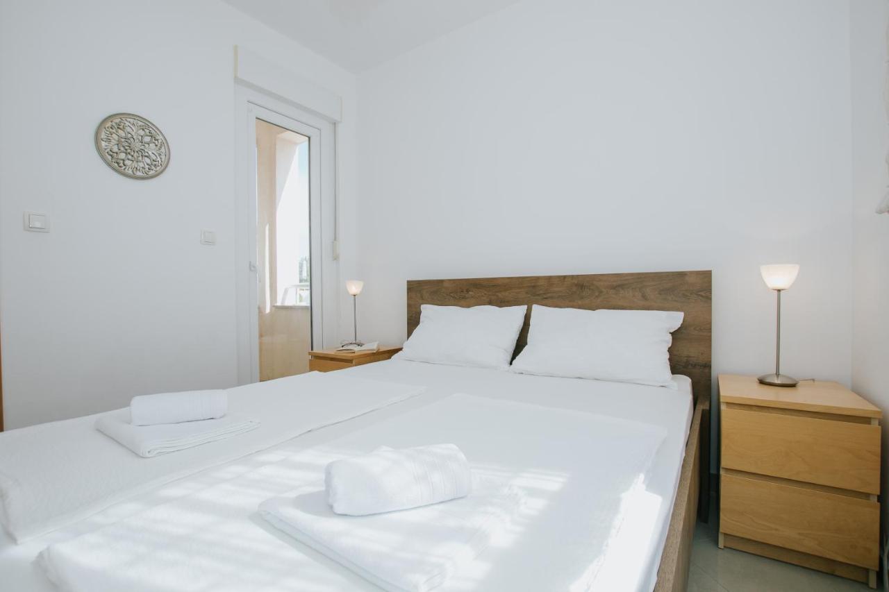 Апартаменты Apartman Sunny Трогир Экстерьер фото
