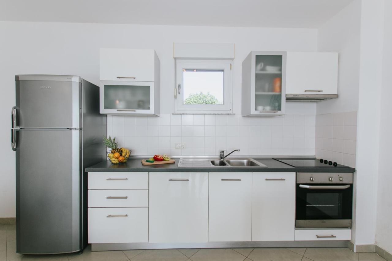 Апартаменты Apartman Sunny Трогир Экстерьер фото