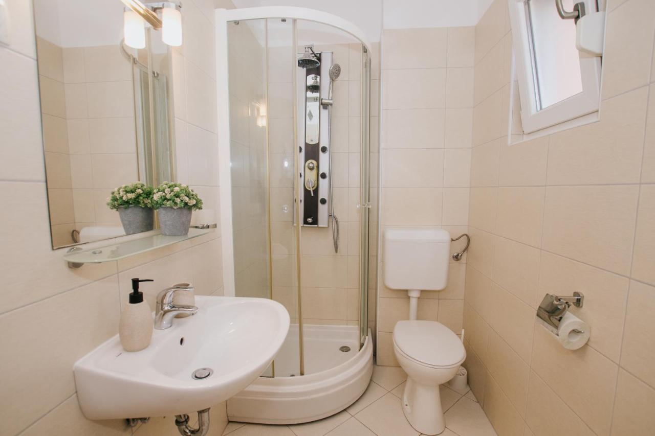 Апартаменты Apartman Sunny Трогир Экстерьер фото