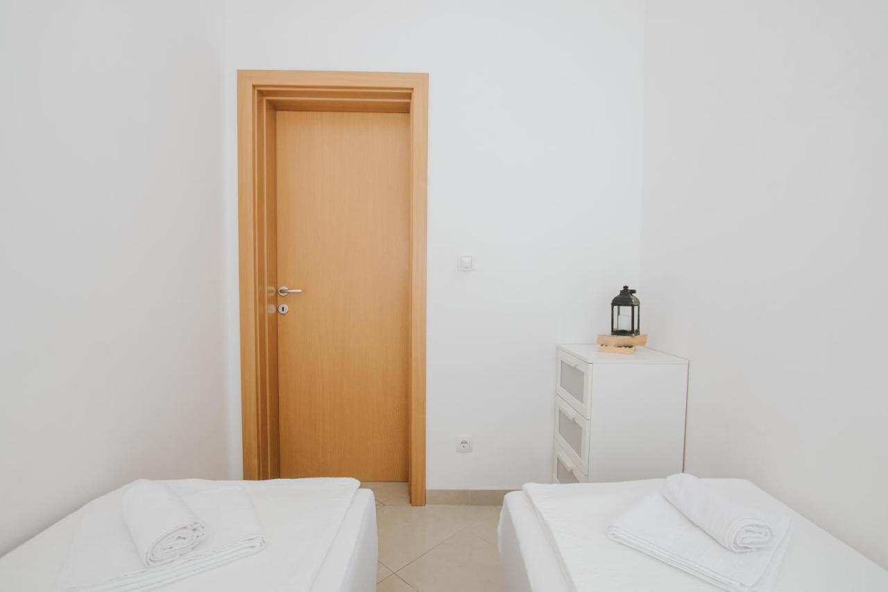 Апартаменты Apartman Sunny Трогир Экстерьер фото